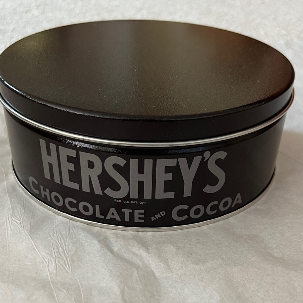 Hershey's Chocolate and Cocoa Tin -VGC